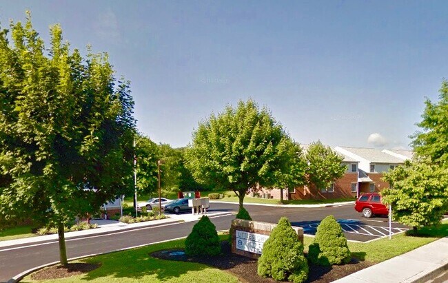 Photo - Littlestown Villas Apartments