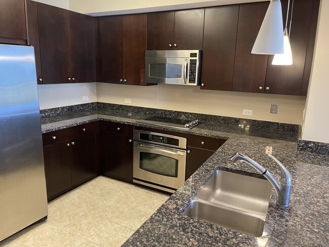Photo - 807 Davis St Unit 1410