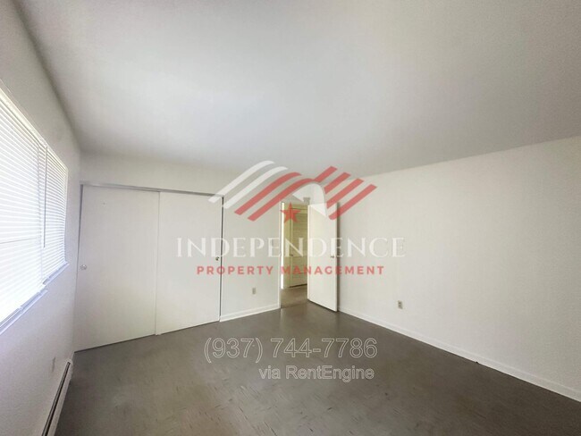 Photo - 807 E Trotwood Blvd