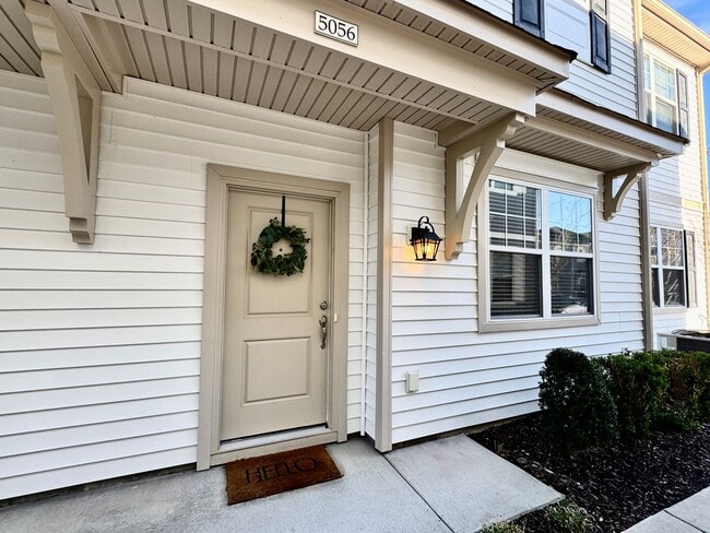 Building Photo - Available NOW! 1st Time Rental! Water, Sewer Trash, Landscaping, Community Pool Included!