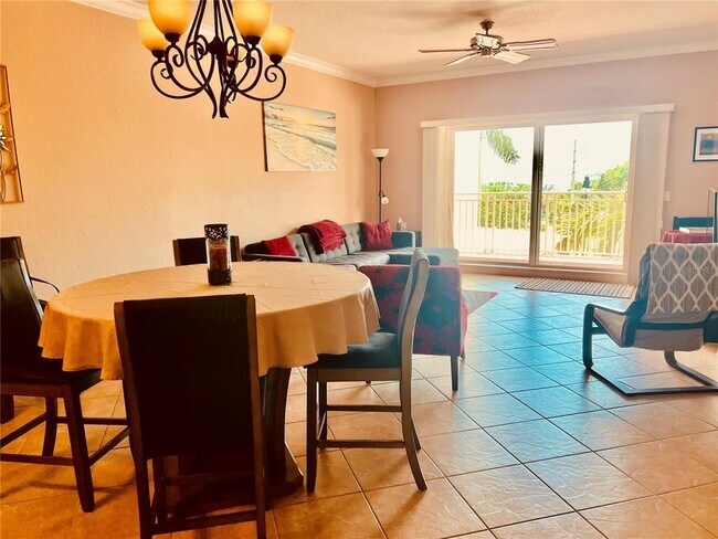 Photo - 1188 N Tamiami Trl Unit 403