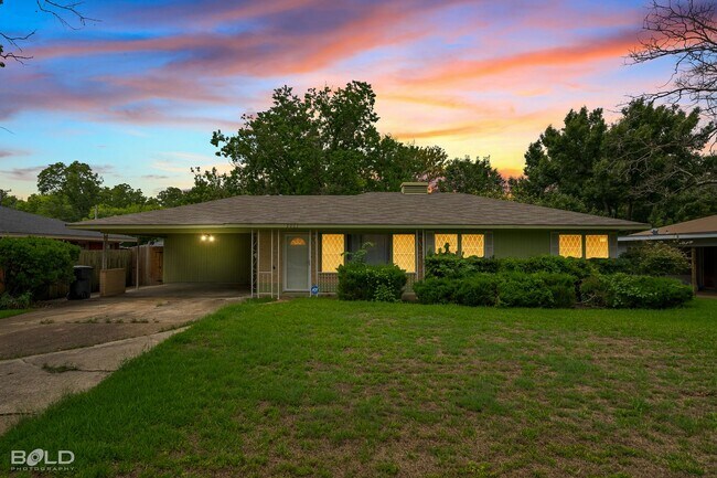 Photo - BEAUTIFUL 3 BEDROOM 2 BATH IN BOSSIER