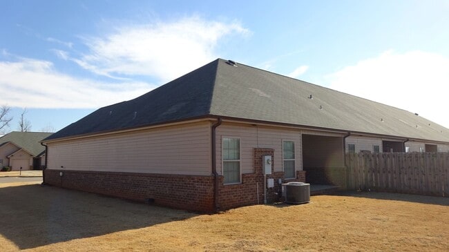 Photo - Minutes to MTM plant, Amazon, Polaris and Target Distribution