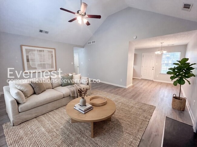 Photo - 3 Bed, 2 Bath Home with Garage / Pet-Friendly / Available Now!