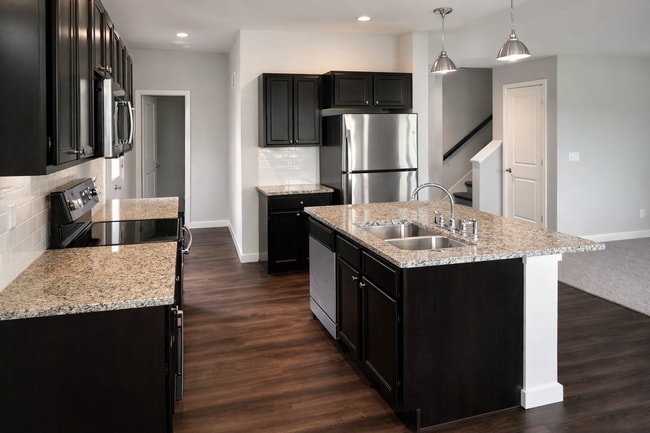 Photo - Spacious 3BR / 2.5BA Townhome with Private Rooftop Retreat