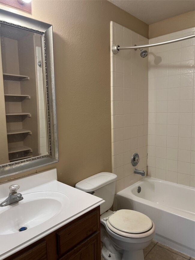 Building Photo - 3223 Amber Meadow Dr