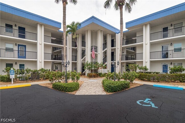 Photo - 1828 Pine Valley Dr Unit 201