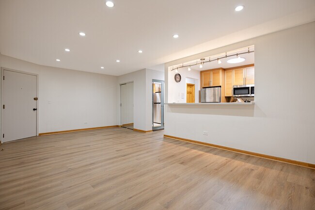 Photo - 1650 Mill St Unidad 206