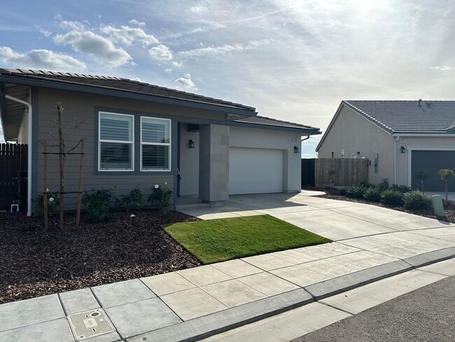 Photo - Gorgeous Riverstone 3/2