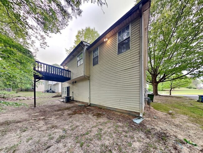 Photo - 2319 Sandspring Dr SW