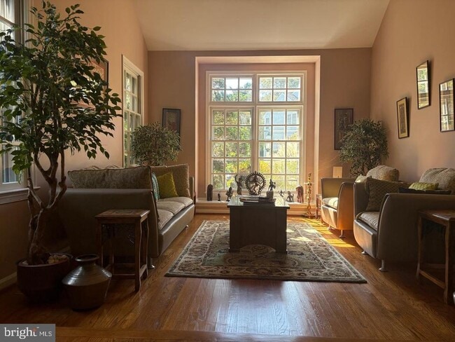 Photo - 1254 Lamplighter Way
