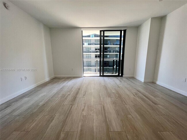 Photo - 55 SW 9th St Unidad 2702