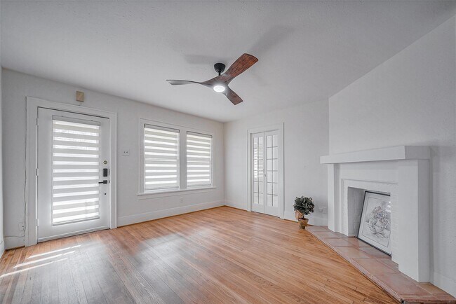 Photo - 1614 Ridgewood St