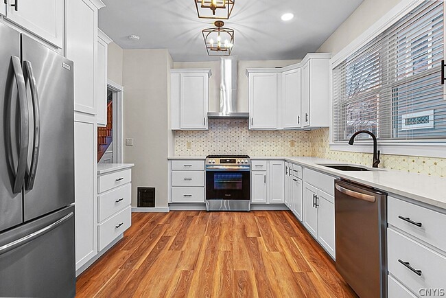 Photo - 15 Hillside Ave