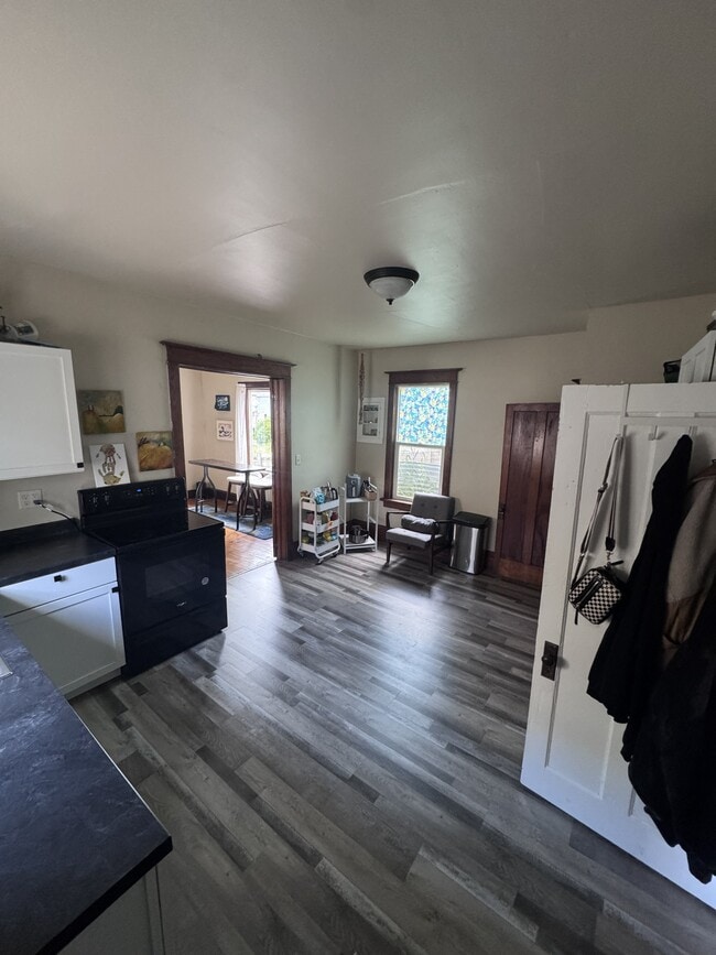 Photo - 208 West Bluff Street