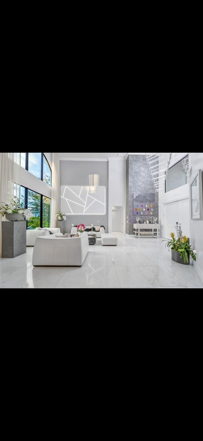 Photo - 16849 Pierre Cir