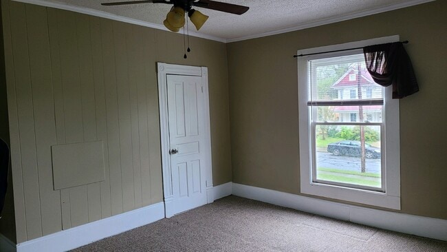 Photo - 301 Oakwood St Unit 301 - C