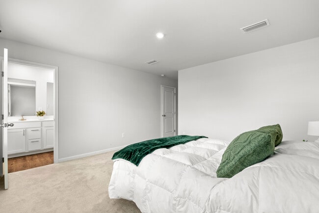 Photo - 161 Robinia Rd