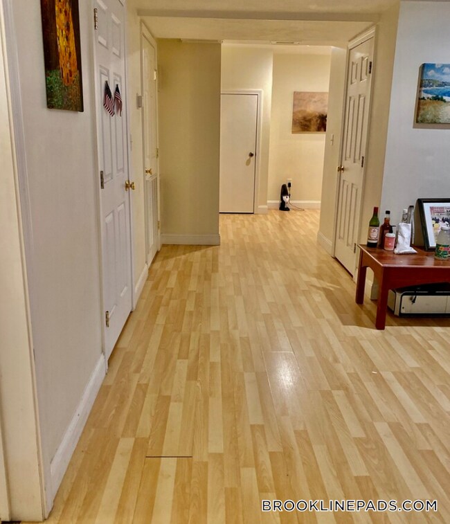 Photo - 10 Strathmore Rd Unidad B