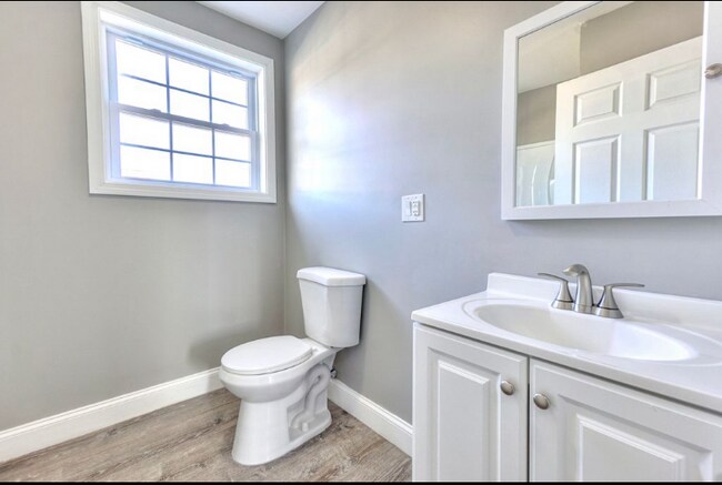 Photo - 127 Pumgansett St Unit 2