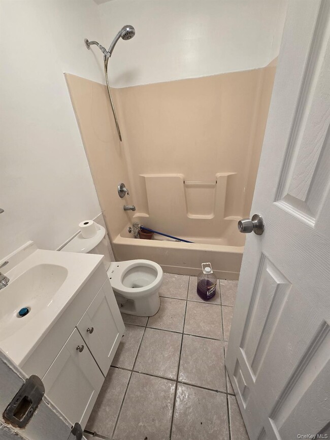 Building Photo - 5-28 B 32nd St Unit 2