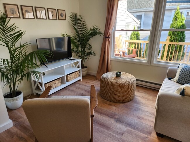 Photo - 815 E Curtis Ave Unidad APARTMENT B