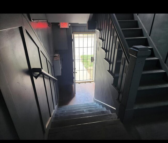 Photo - 471 N State Ave Unit 1