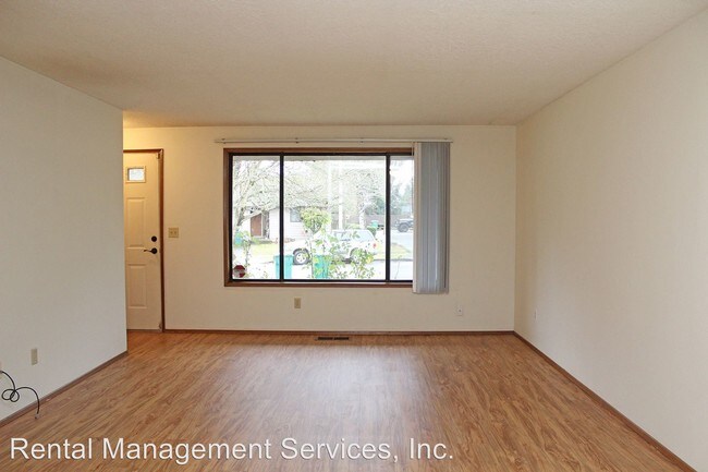 Photo - 819-821 SW 29th Way