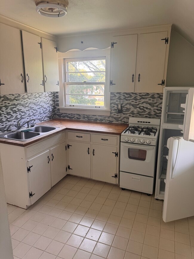 Photo - 1231 Jackson St