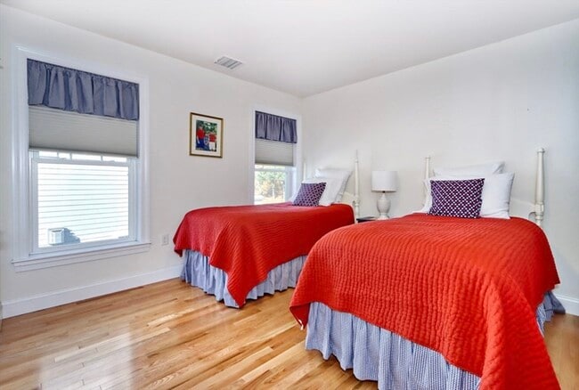 Photo - 32 Lagrange St Unit 1