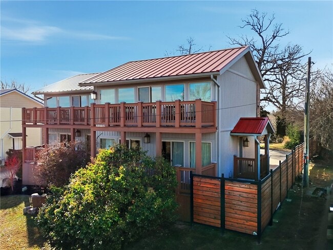 Building Photo - 14805 Dutchmans Dr