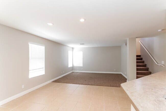 Photo - 733 Red Bark Ln