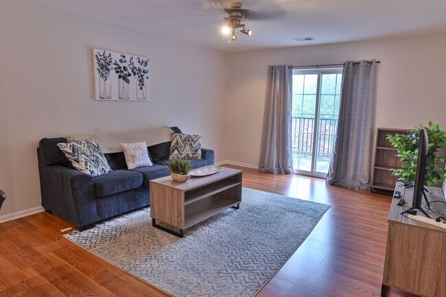 2109 Cedar Run Dr Unit 2109 Cedar Run Dr Unit #301