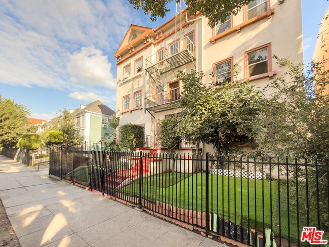 Photo - 434 S Rampart Blvd Unit 308