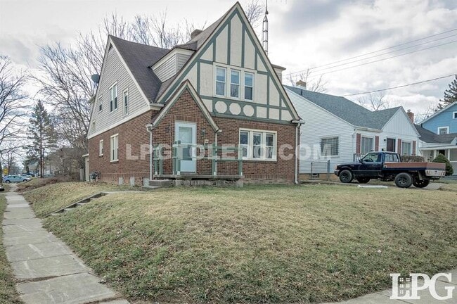 Building Photo - 2517 Montebello Rd Rental