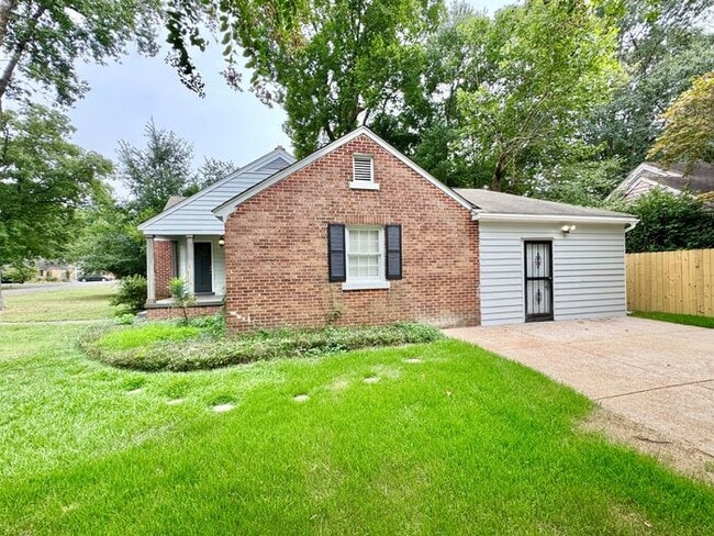 Photo - 907 Echles St