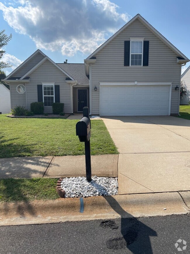 Building Photo - 3 Bedroom 2 bath home in Spartanburg Count...