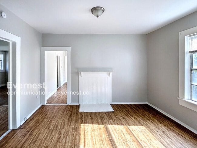 Photo - 1921 10th St