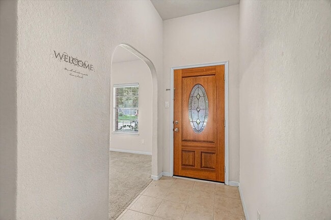 Photo - 623 W Newport Bend