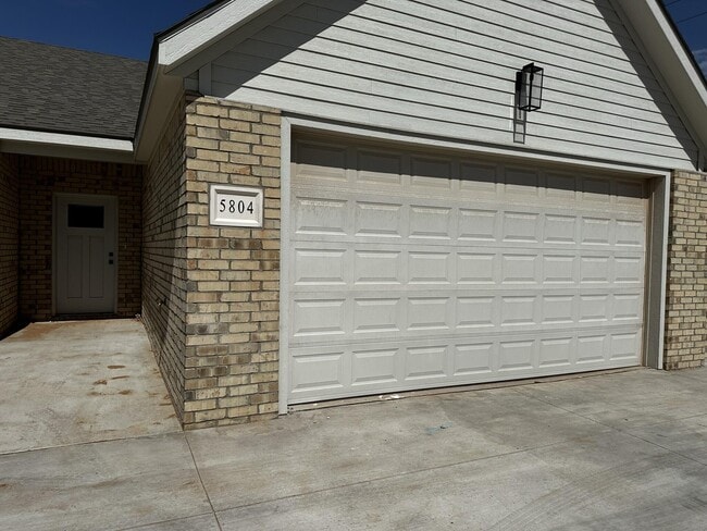 Building Photo - 5809 Urbana Pl Rental
