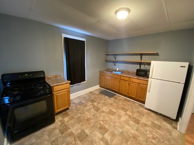 Photo - 157 W High St Unit Apt 6