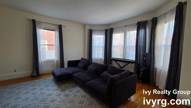 Photo - 45 Temple St Unit #1