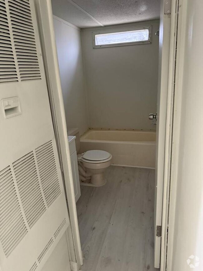 Building Photo - 103 Cauthen Lakeside Dr Rental