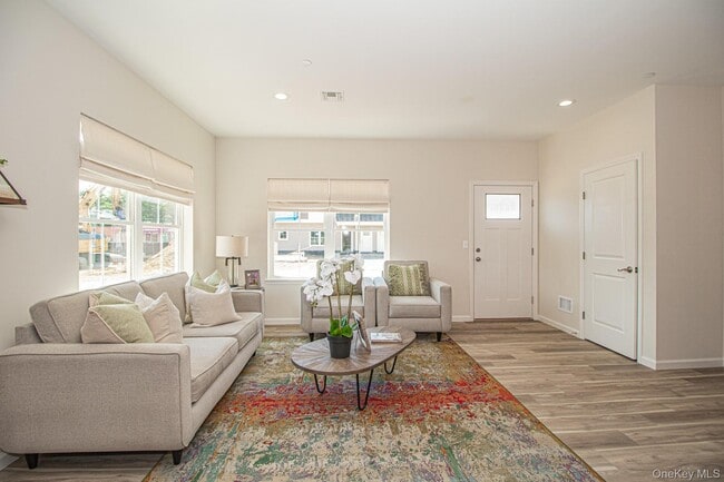 Photo - 111 Ashley Ct