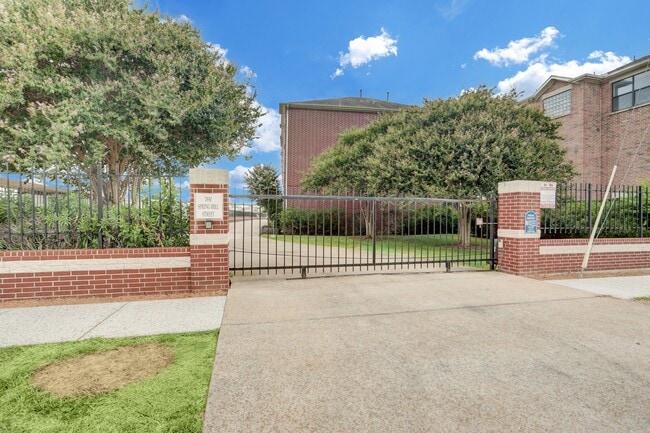 Building Photo - 7650 Springhill St Unit 304 Rental
