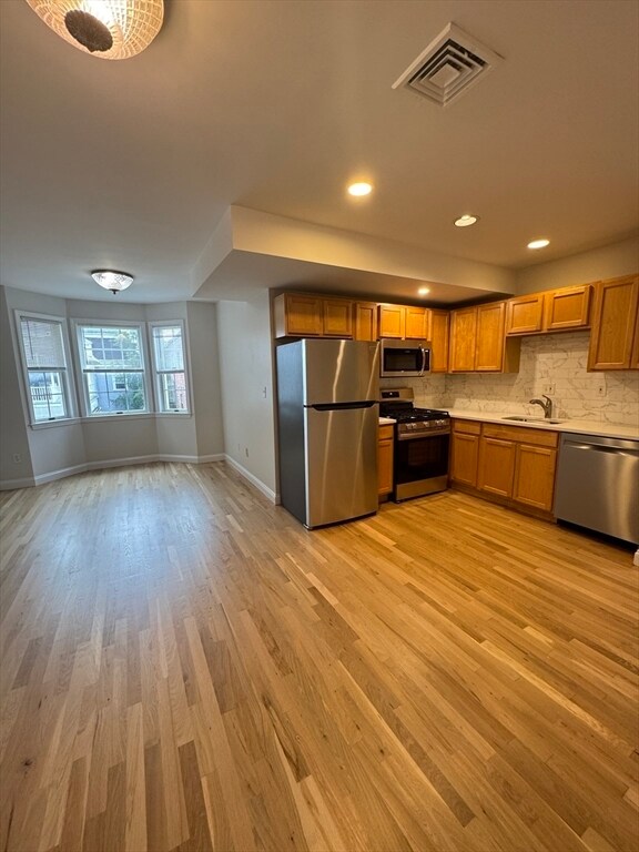 Building Photo - 393 W Broadway Unit 3 Rental