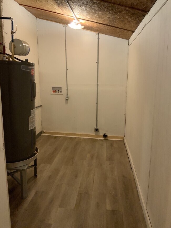 Photo - 131 E Main St