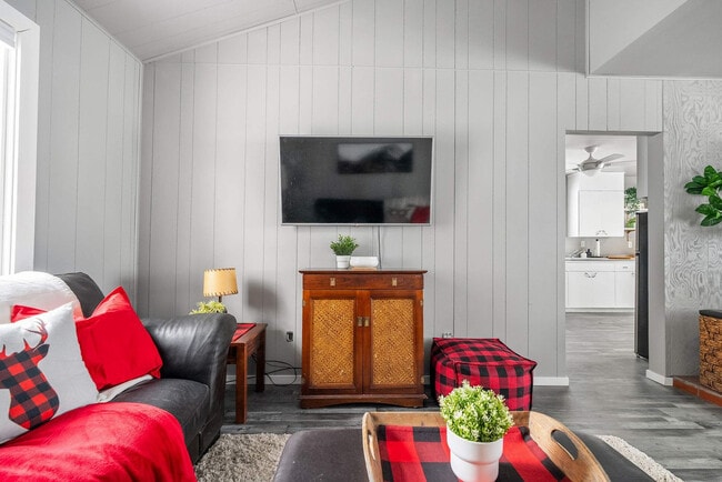 Building Photo - 3016 Township Rd