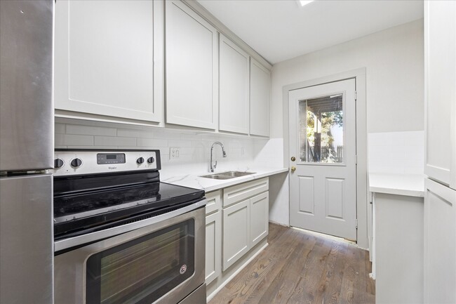 Photo - 1632 Hawthorne St Unit 2