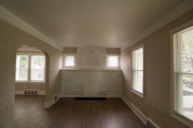 Photo - Fully Renovated 3-Bedroom Home – Move-In R...